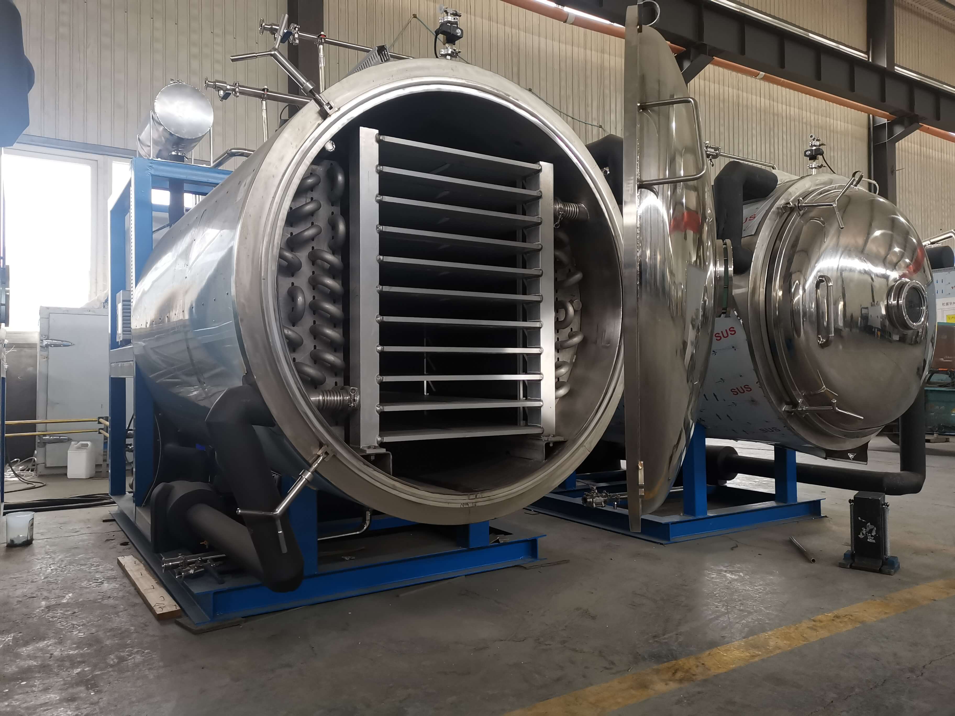 equipment for freeze drying;